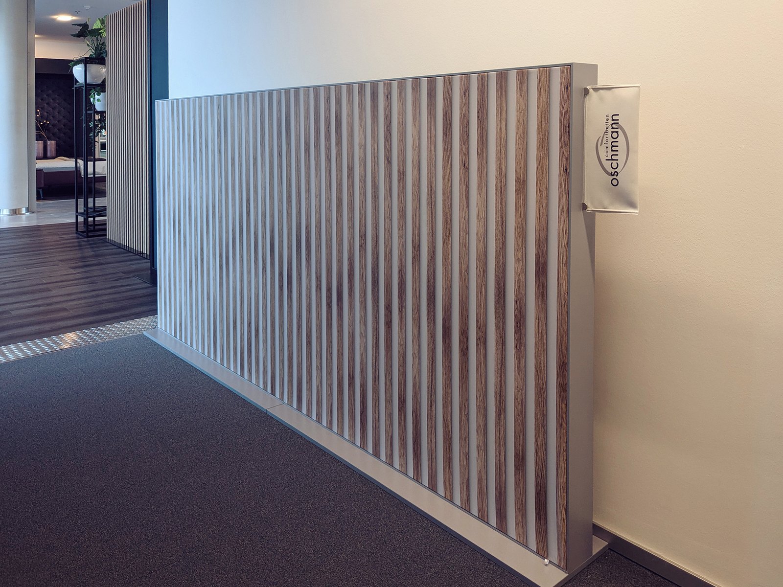 Lamellenwand als Raumteiler – Weitere Projekte