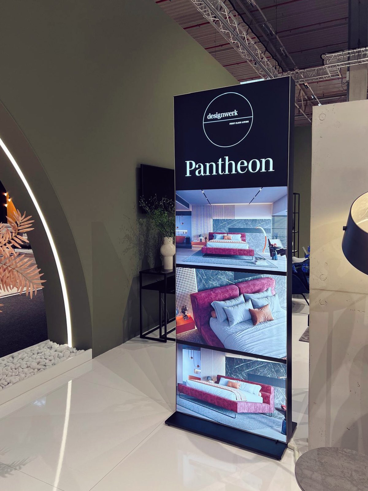 Digitale Leuchtstele Pantheon – Weitere Projekte